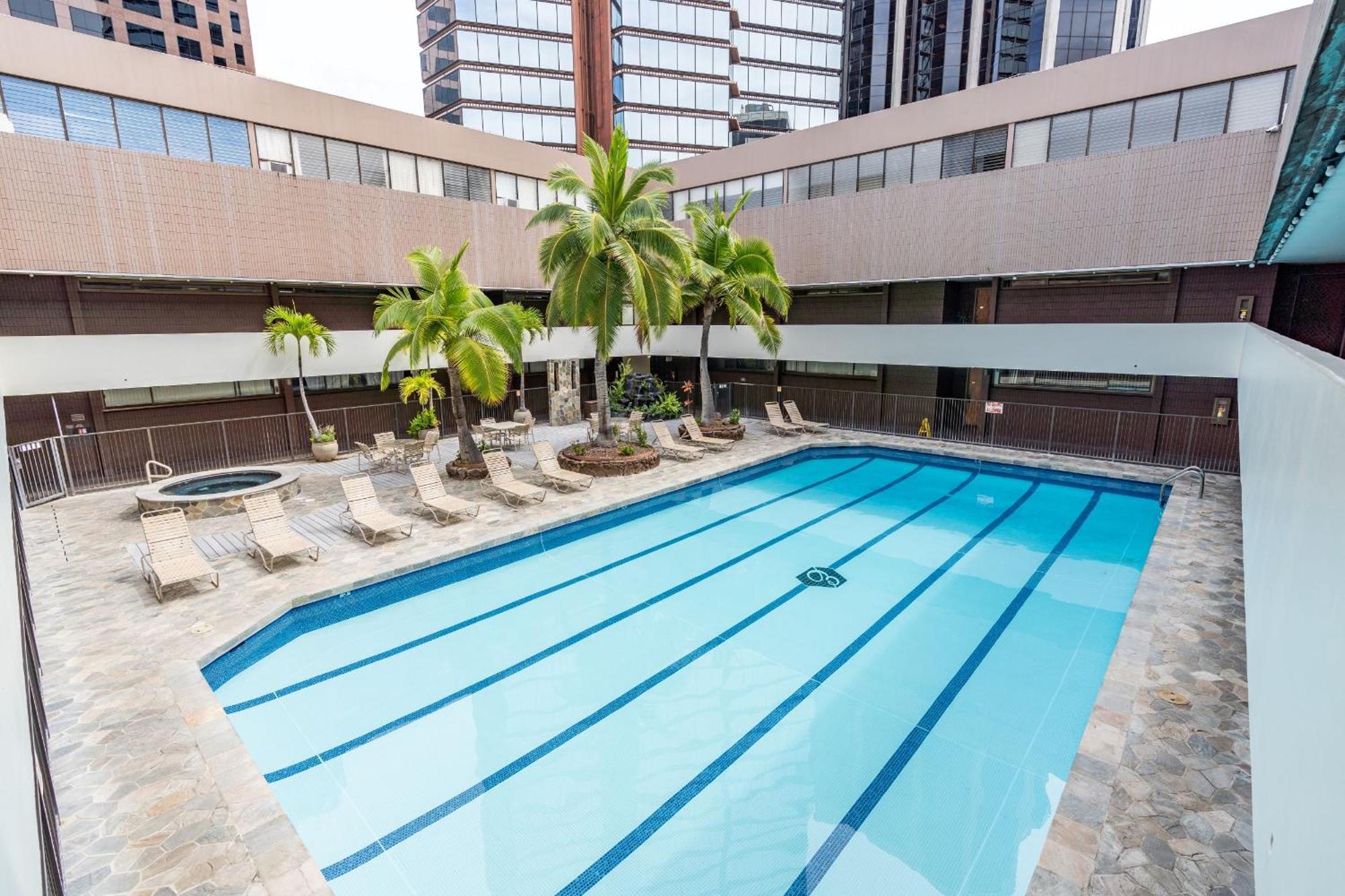 Downtown Honolulu Skyview - 1Bed&Den- Free Parking Apartment Exterior photo